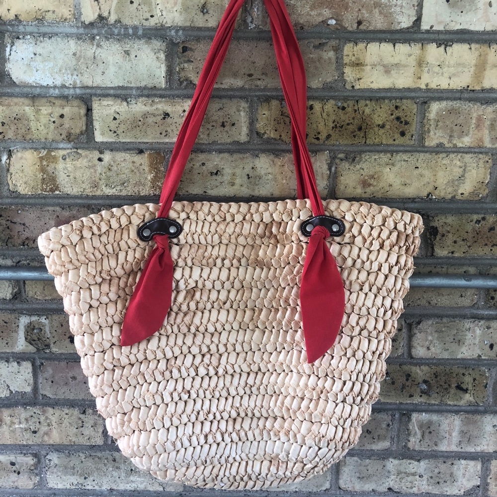 Straw woven tote bag!// beach bag!